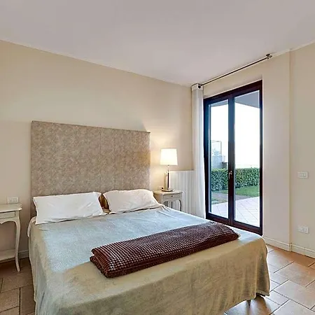 Residential Complex With Panoramic Views And Pool 2* 오게비오