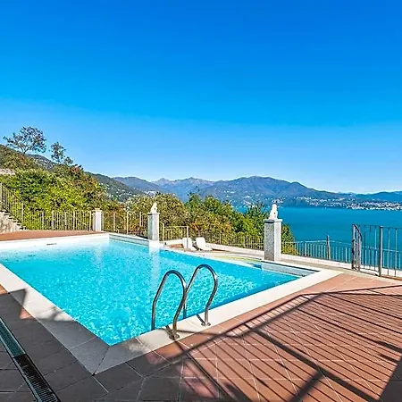 Residential Complex With Panoramic Views And Pool 2* 오게비오